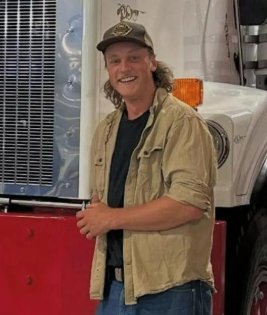 Tragedy as Brit, 26, among two killed in horror car crash after ‘swerving to avoid kangaroo’ on remote Australian island