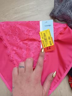 Pink lace panties reduced to 34p.