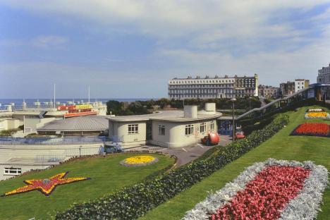 Popular English seaside town reveals plans for £11million attraction with rooftop bar by the beach