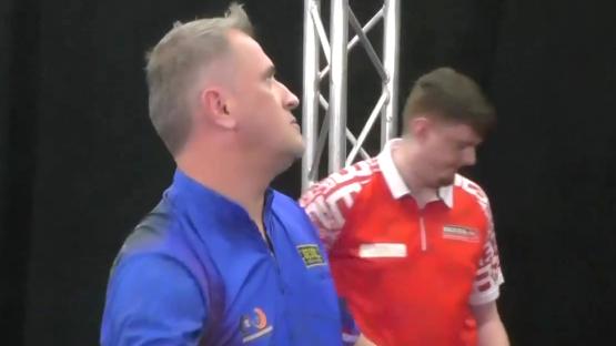Players Championship clash descends into ‘pub darts’ with even winner looking embarrassed after ‘stinking’ leg