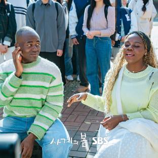 Lee Seung Hyub Confronts His Feelings As He Watches Park Ji Hu Prepare To Leave In “Spring Of Youth”; 3