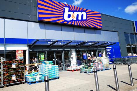 B&M slashes price of its viral rattan-style sofa that’s perfect for entertaining in the garden this summer