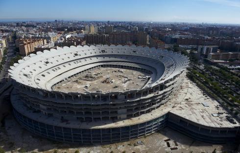 Aerial view of the Nou Mestalla Stadium under construction.