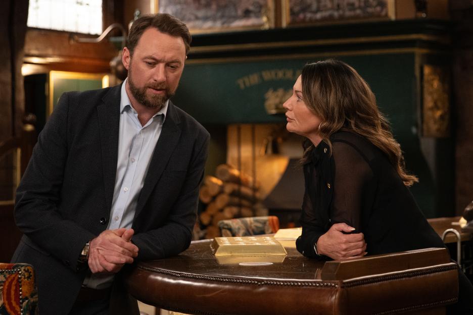 Chas Dingle and Liam Cavanagh in a private conversation.