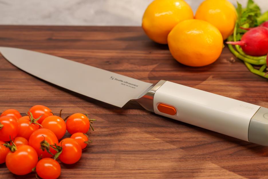 Revolutionary Kitchen Tool Vibrates Your Knife for Effortless Chopping!