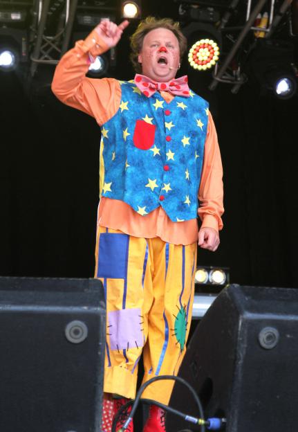 'Wayne Rooney Reveals He Got a Vasectomy Thanks to MR TUMBLE!'