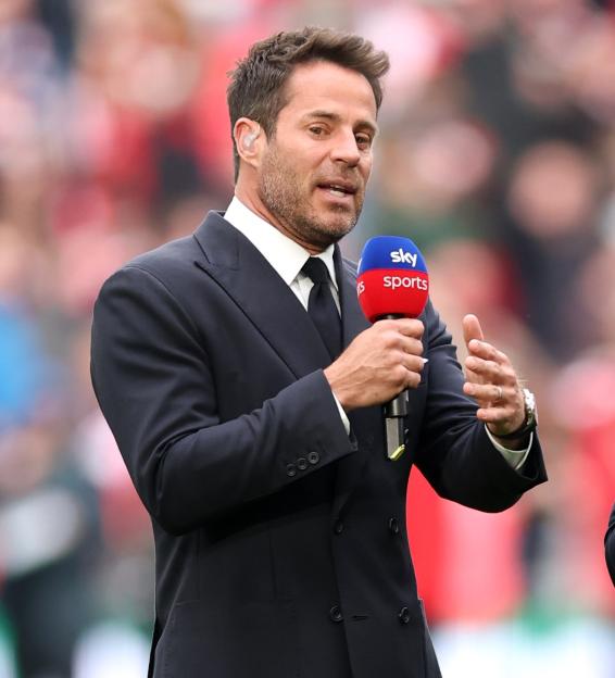 'Premier League Legend Suggests Position Change for Bukayo Saka Following Arsenal's Carabao Cup Loss'