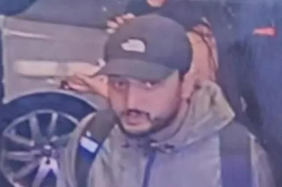 Woman Allegedly Assaulted on Slipway Near Shopping Centre; Police Release CCTV Footage of Suspect