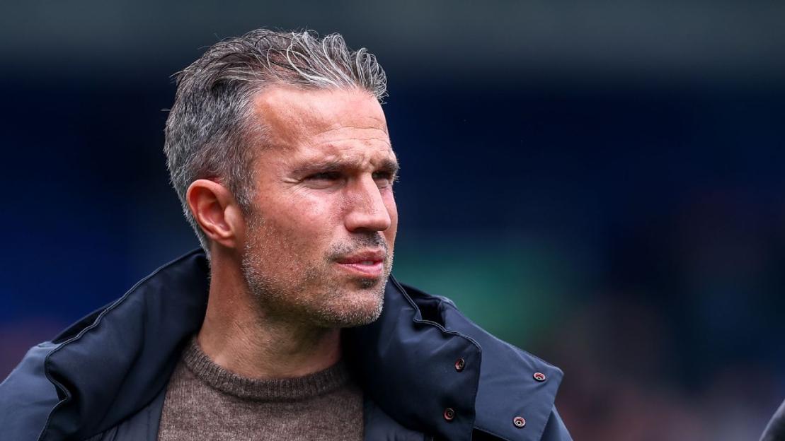 Van Persie Dismissed as Manager of Feyenoord