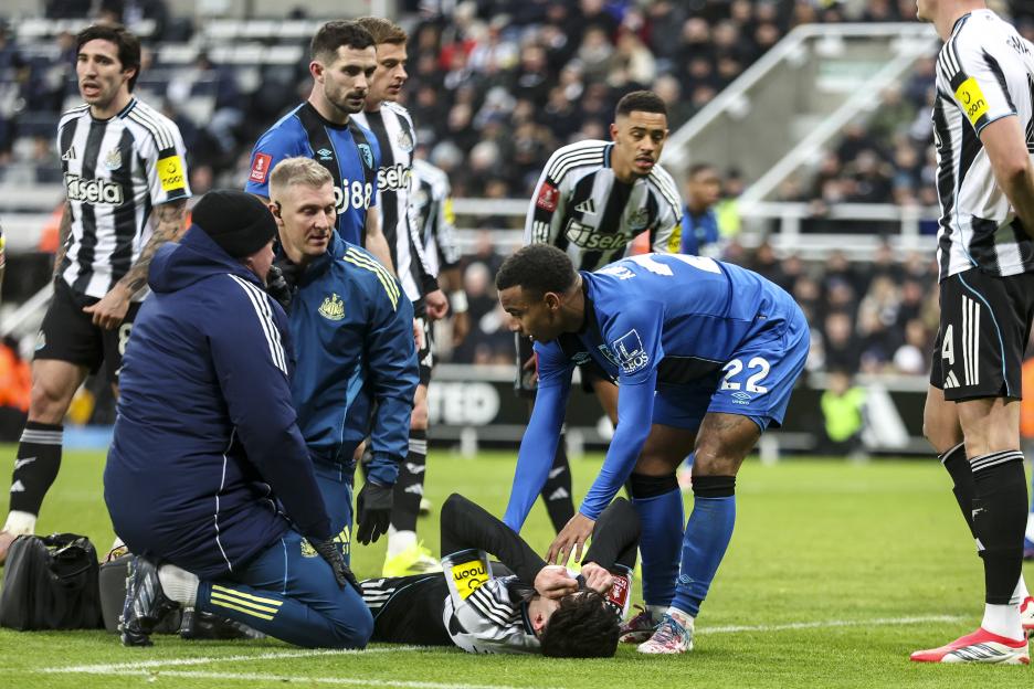 Newcastle Deal a Devastating Setback as Tino Livramento Faces Months on the Sidelines Due to Hamstring Injury