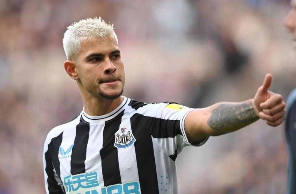Bruno Guimaraes Reveals to Newcastle His Choice to Move to Arsenal