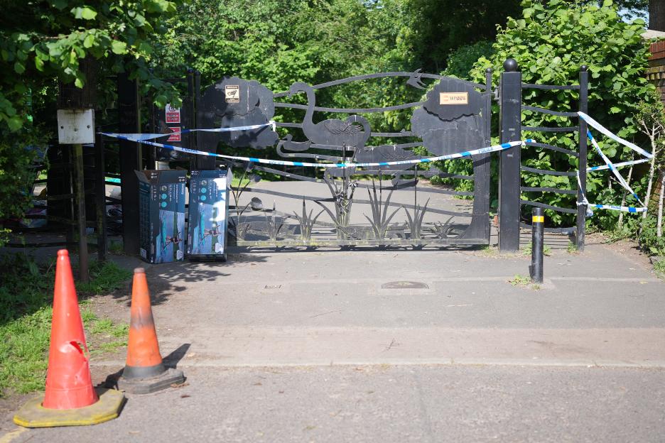 Emergency Services Search Cheshire Lake For Missing Teenager