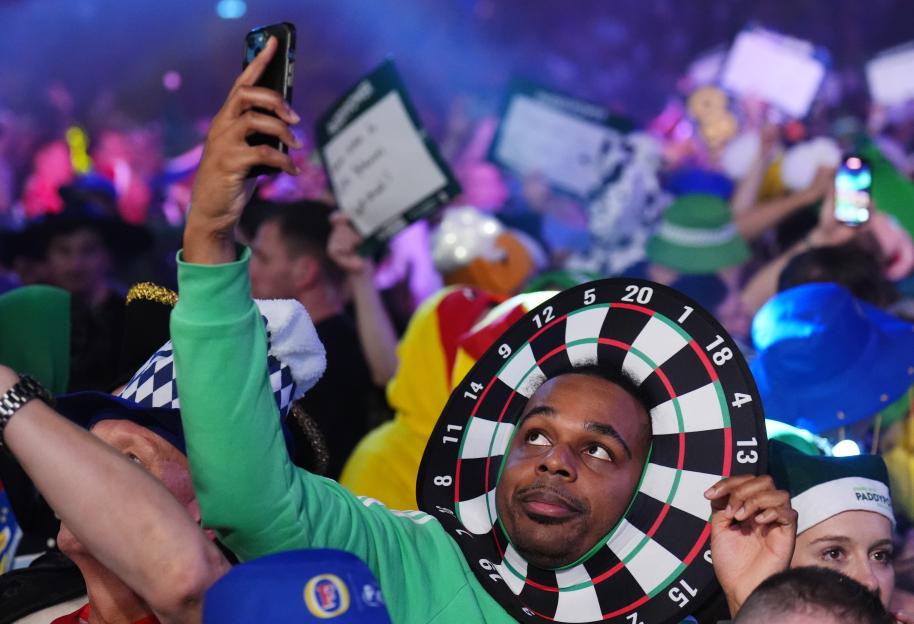 Join the Dart Party at Butlin's Minehead: Enjoy 4 Nights for Only £583 During the PDC Players Championship Finals!