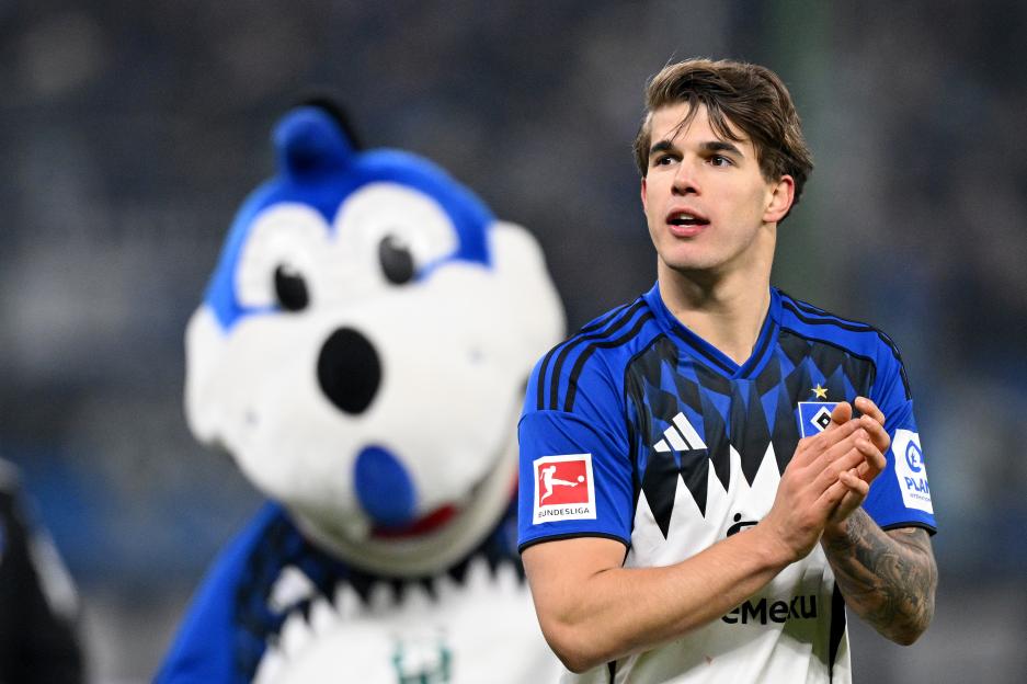 Tottenham Phenom Yet to Play Matches Matches Incredible Record as European Giants Circle