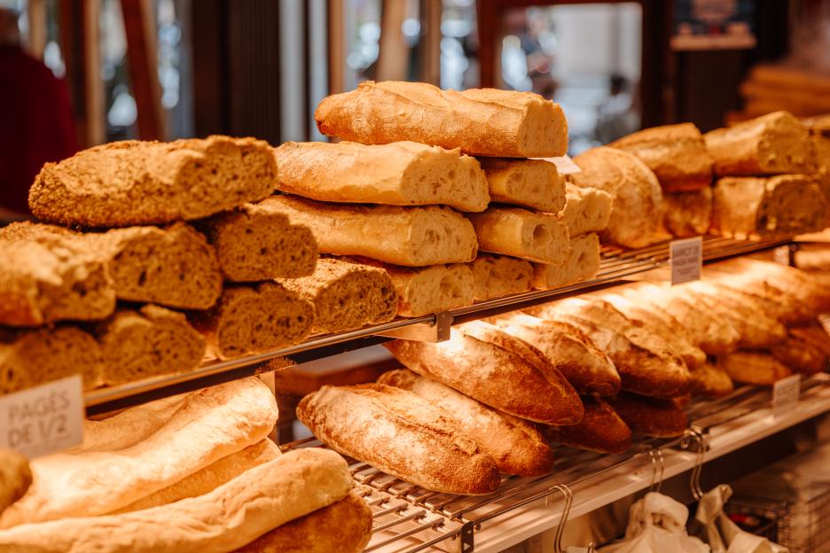 Brits' Favorite Bread Types Unveiled – Crumpets and Bagels Miss the Top Five!