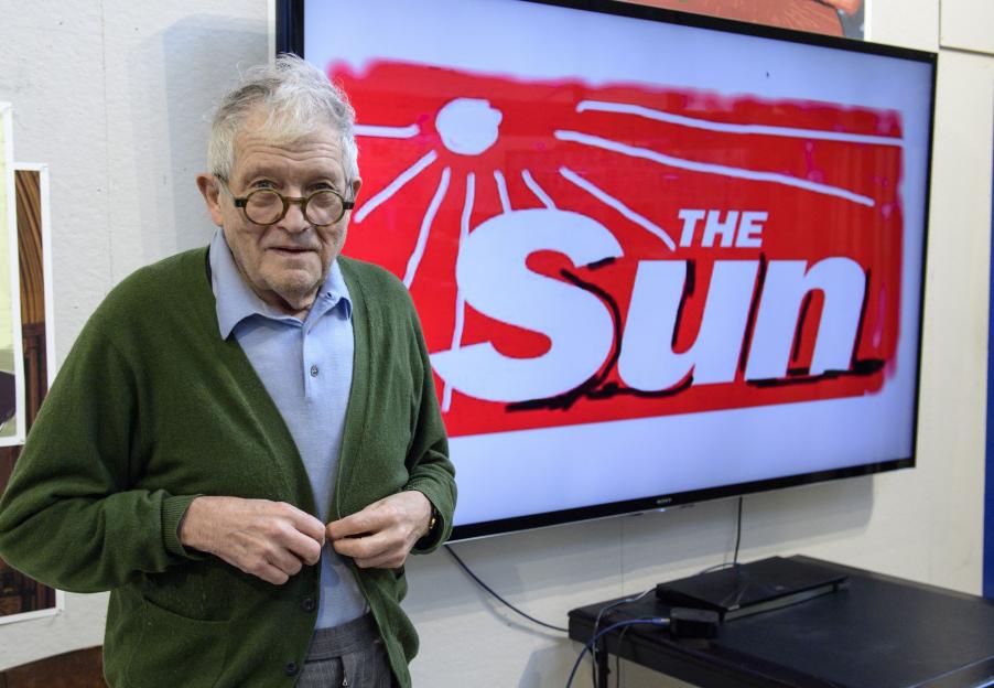 Unwitting Owner's David Hockney Print Fetches £41k at Charity Shop Just a Month After His Passing