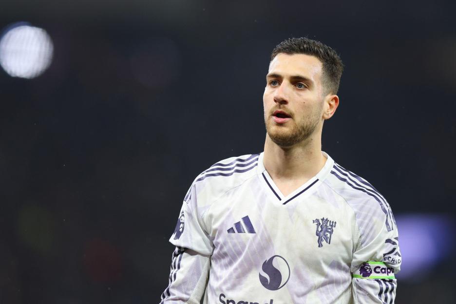 Birmingham, England, 21st December 2025. Diogo Dalot of Manchester United during the Aston Villa vs Manchester United Premier League match at Villa Park, Birmingham. Picture credit should read: James Baylis / Sportimage