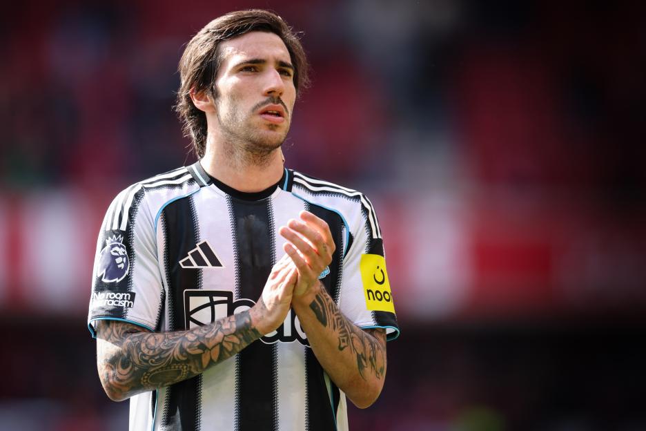 Tottenham Secures Club-Record £100m Deal with Newcastle for Sandro Tonali Amidst Roberto De Zerbi's Rebuilding Efforts