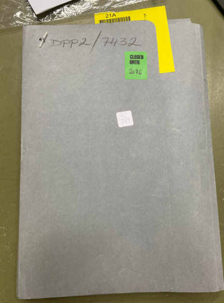 A file titled "DPP2/7432" with a green sticker reading "CLOSED UNTIL 2086".