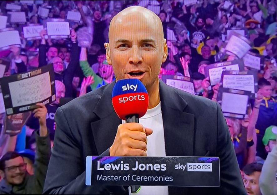 Premier League Darts Fans Rage Over 'Terrible' Sky Sports Coverage: 'It’s Flat and Awful!'