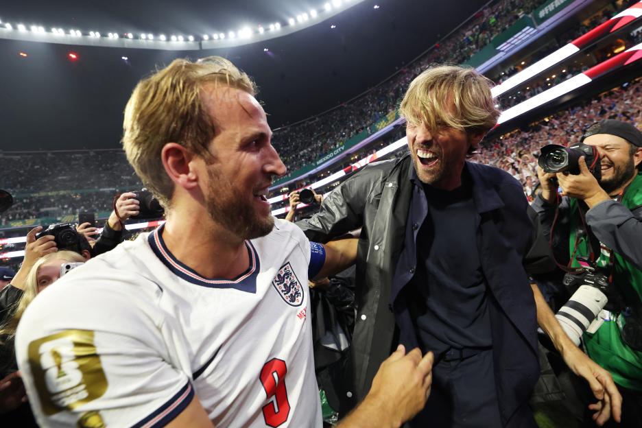 Peter Crouch Leaps into Harry Kane's Arms, Shouting 'I Love You!' as Emotions Soar After England's Victory Over Mexico