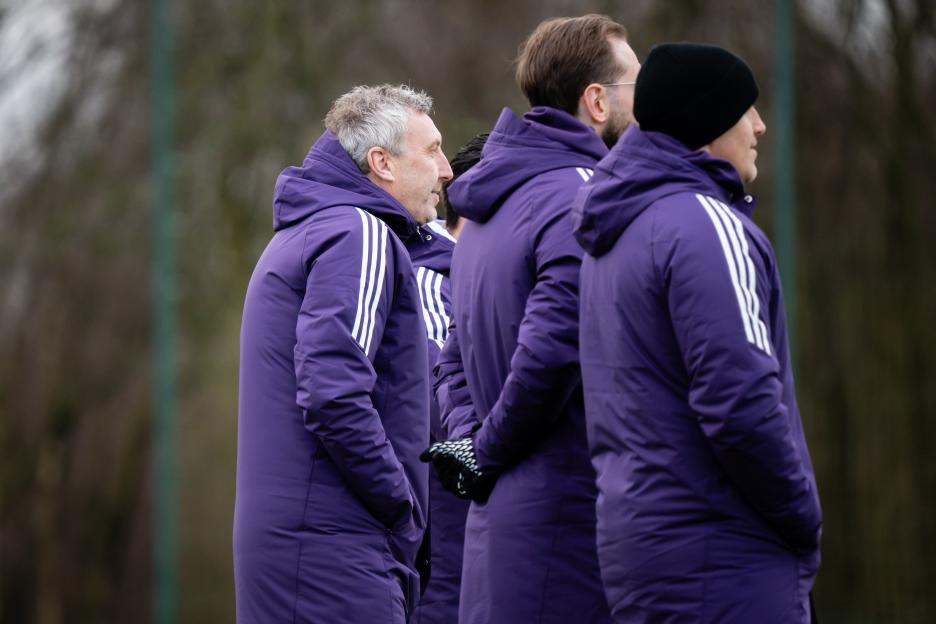 Jason Wilcox Leads Man Utd Training as Michael Carrick Steps In After Tactics Dispute Leads to Amorim's Exit
