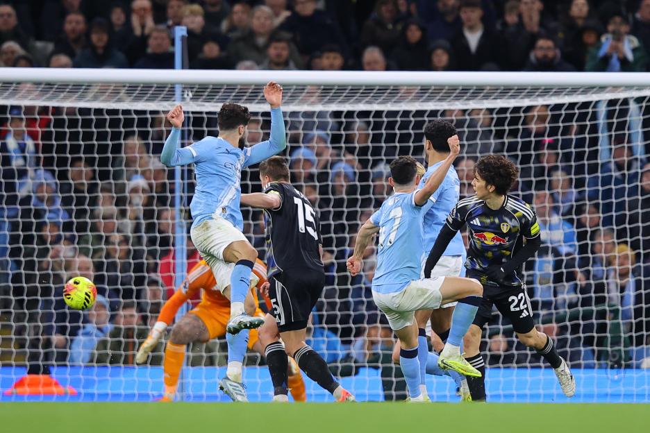 'Daniel Farke Calls Out Man City for 'Faking Injuries,' Urges for Player Education'