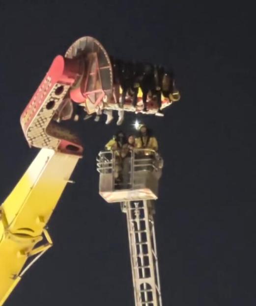 Adrenaline Junkies Left Hanging for Four Hours After Pendulum Ride Fails at Fair!