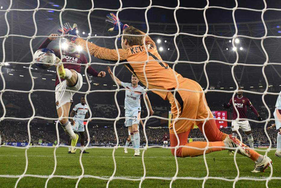 West Ham Edges Out Brentford in Thrilling Penalty Shootout After 2-2 Draw: Dango Outtara's Panenka Miss Sends Bees Home