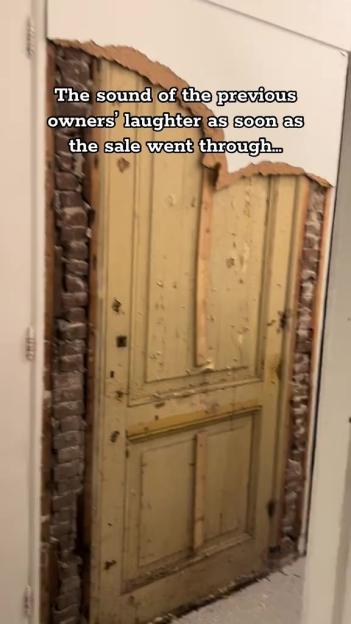 I Was Shocked to Discover a Hidden Door Behind Our Drywall – But What I Found Inside Was the Real Surprise!