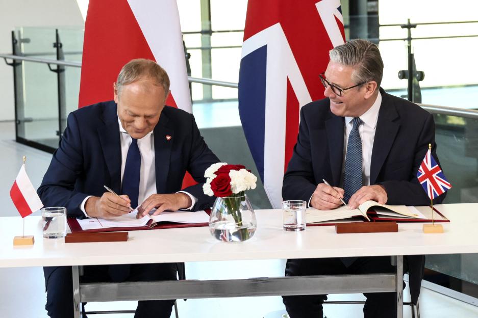 Starmer and Polish PM Donald Tusk Forge New Defense Pact and Pay Tribute to WWII Heroes with Wreath-Laying Ceremony