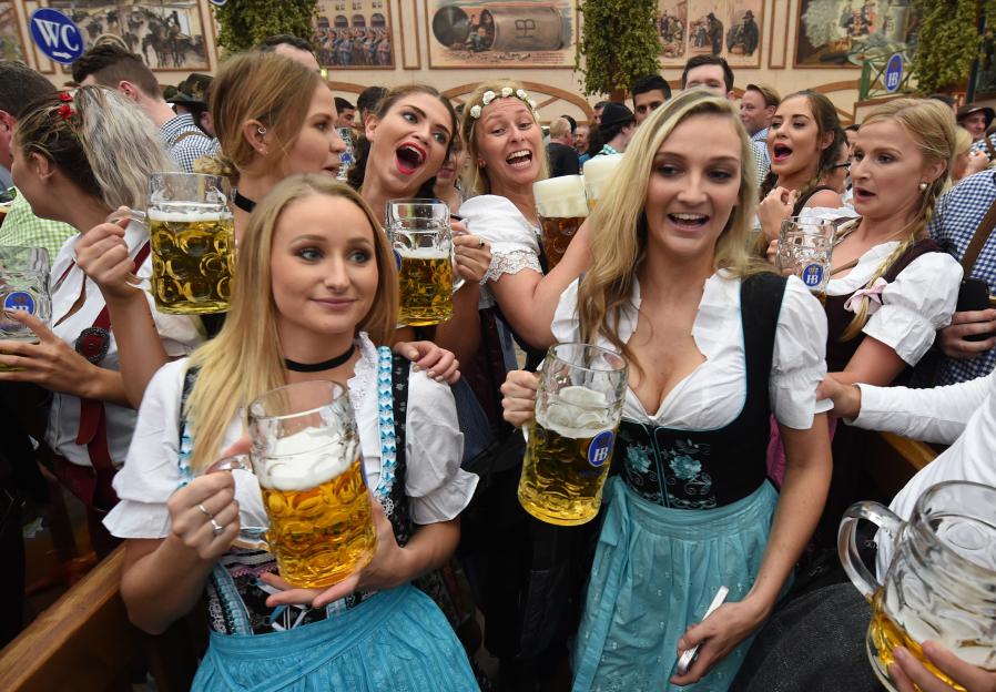GERMANY-BEER-FESTIVAL-OKTOBERFEST