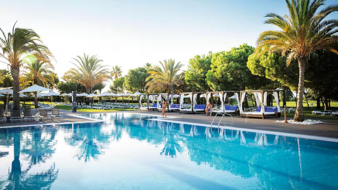 Discover an Affordable Hidden Golfing Paradise in The Algarve: Enjoy 7 Nights at a Stunning Sun-Drenched Resort for Under £750!