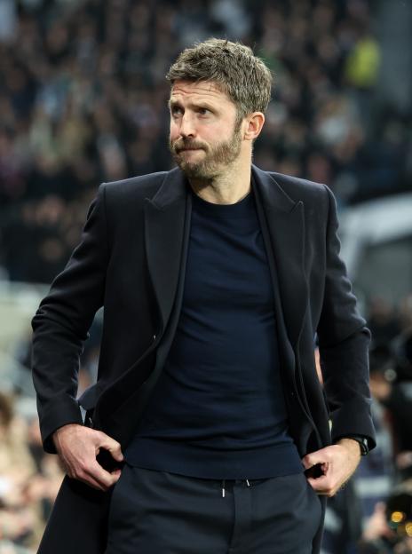 'How Man Utd's 'Phantom Offside' Strategy Could Leave Aston Villa Confounded as Carrick Aims to Upset Champions League Hopefuls'