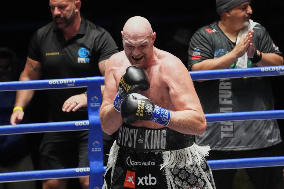 Thailand Boxing Fury Wach