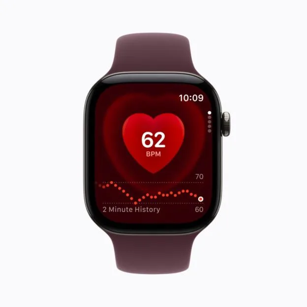 Smartwatch displaying a heart rate of 62 beats per minute.