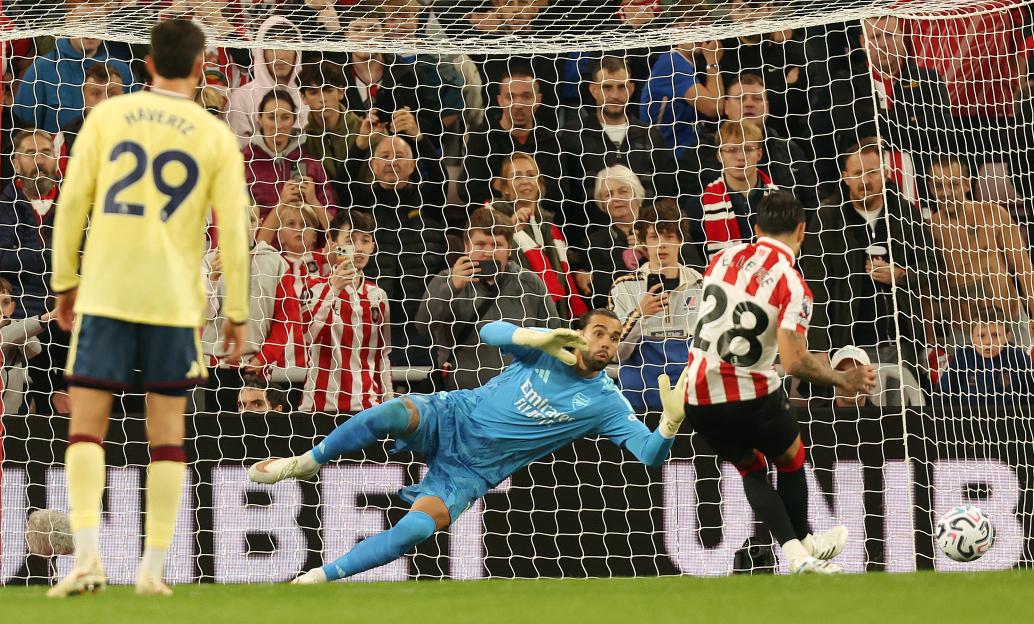 David Raya shows why he’s Prem’s best goalkeeper as Ezri Konsa endures brutal battle with Brian Brobbey