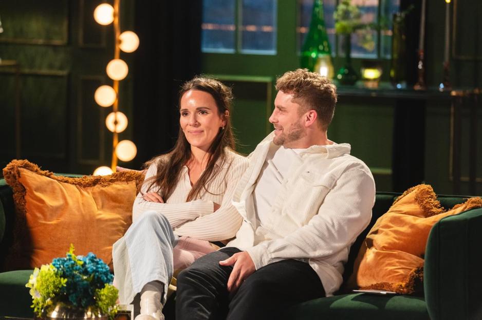 Ashley and Grace from MAFS sitting on a green couch.