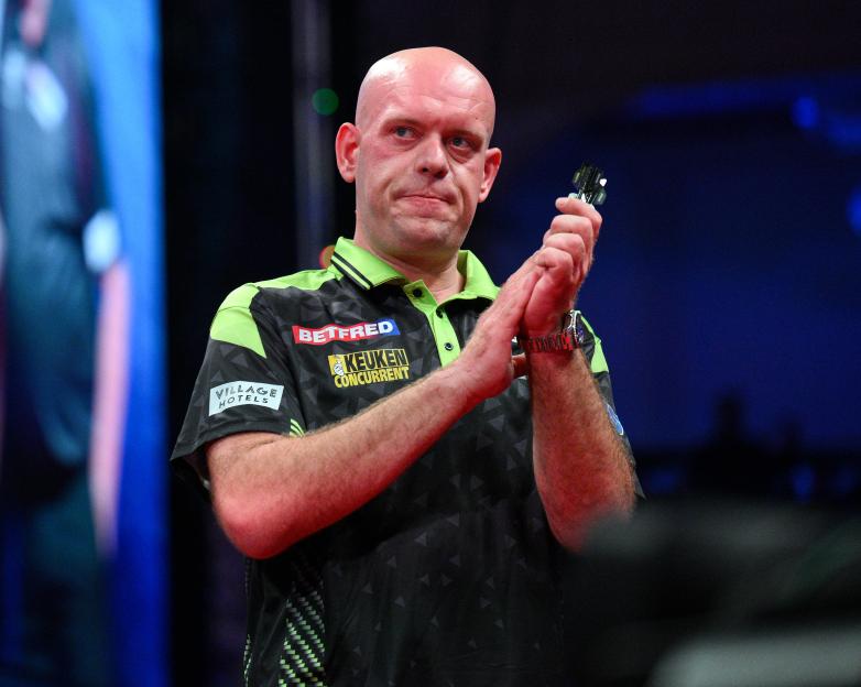 Michael van Gerwen's Incredible 28kg Weight Loss: A Stunning Transformation Through Lifestyle and Diet Changes!