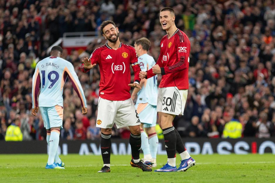 Benjamin Sesko 30 of Manchester United F.C. celebrates his goal during the Premier League match between Manchester United and Brentford at Old Trafford, Manchester on Monday 27th April 2026. (Photo: Mike Morese | MI News) Credit: MI News & Sport /Ala