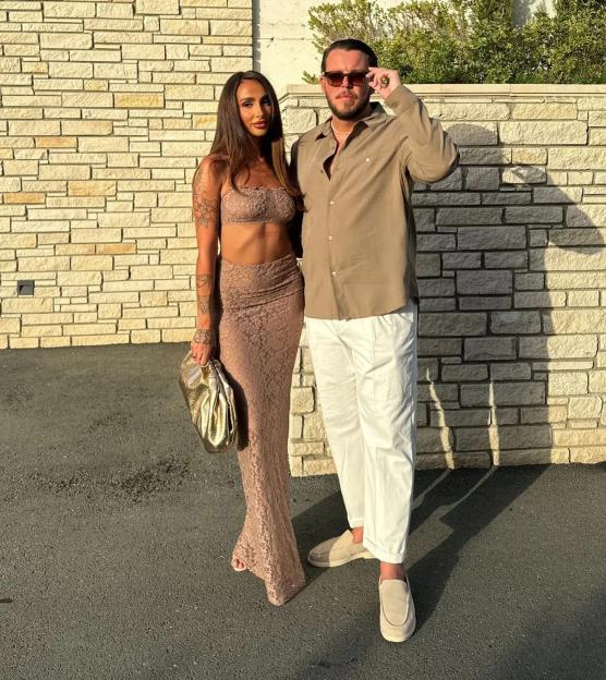 NINTCHDBPICT000926332432