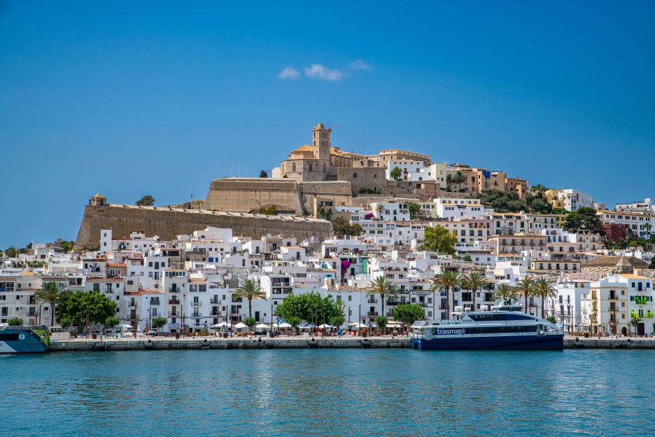 Concerns Rise for Spanish Island Getaways as Iran Crisis Sparks Major Price Increases on Hotels and Beer