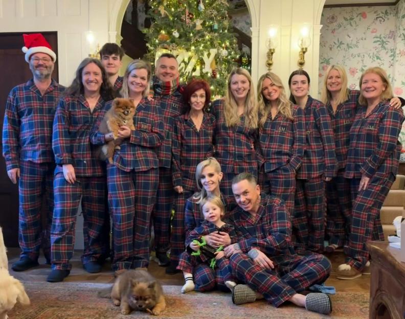 The Osbourne Family Celebrates Their First Christmas Without Ozzy in Heartfelt Photo