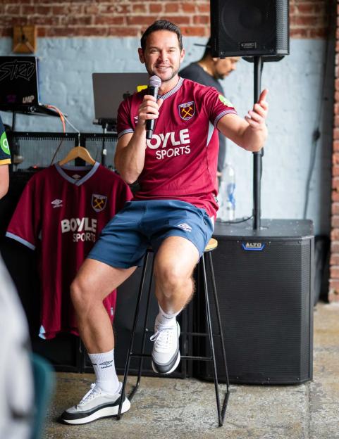 NINTCHDBPICT001042437398