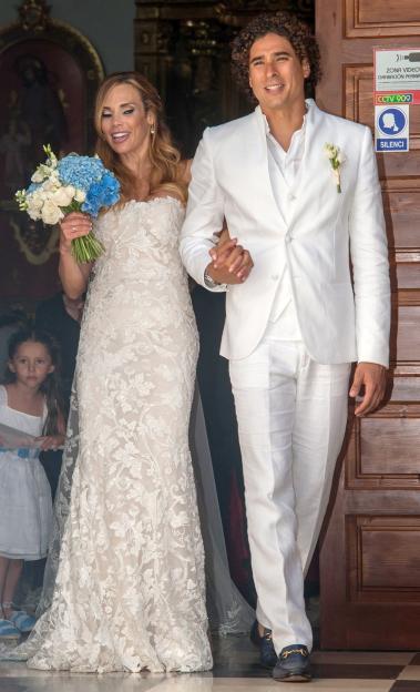 Guillermo Ochoa And Karla Mora Get Married un Ibiza