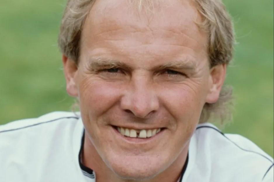 Football Legend Terry Yorath Passes Away at 75, Following Emotional Moment on MOTD with Daughter Gabby Logan
