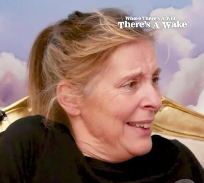 A woman in a black shirt laughing and a list of rules for shop assistants spelled out as "SURFIN": Say Hello, Understand the Customer, Relate to Them, Fitting Rooms, Introduce a New Product, Never Leave Them Alone.