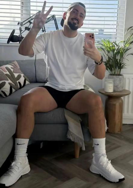 VIDEO: 'I lost nine stone with Mounjaro to avoid early death ¿ this is the best injection spot'