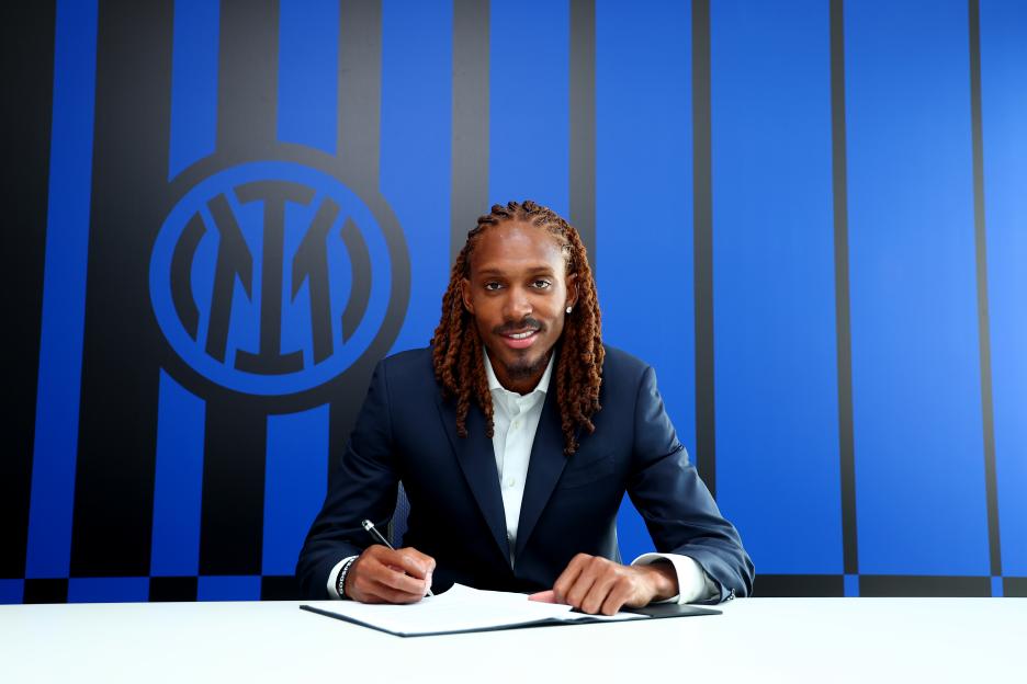 FC Internazionale Unveil New Signing Djed Spence
