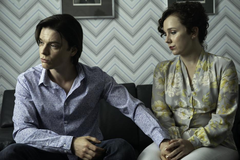 Freddie Fox as Jeremy Bamber and Alexa Davies as Julie in White House Farm Episode 3.